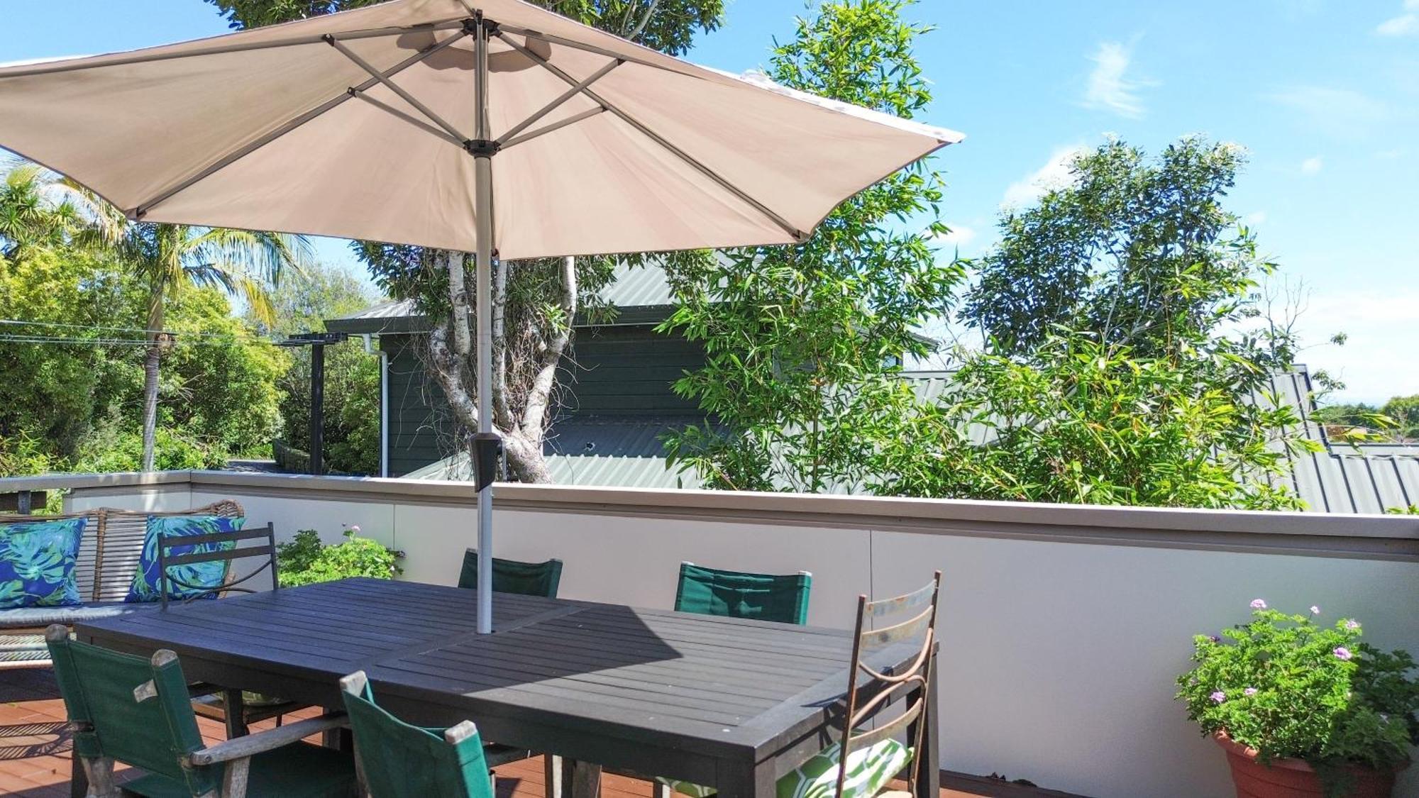 Large, Comfy, Stylish Apartment Havelock North Exteriör bild