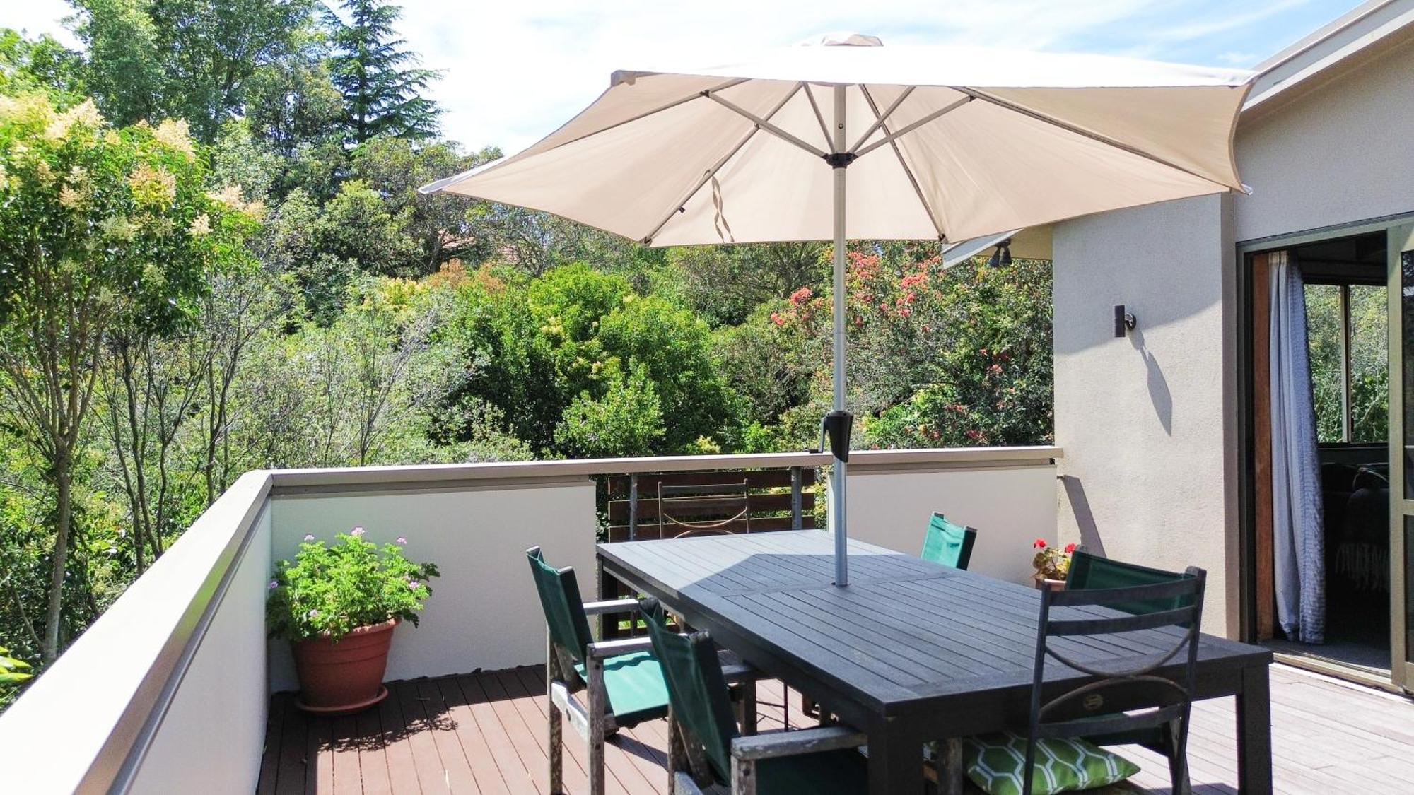 Large, Comfy, Stylish Apartment Havelock North Exteriör bild