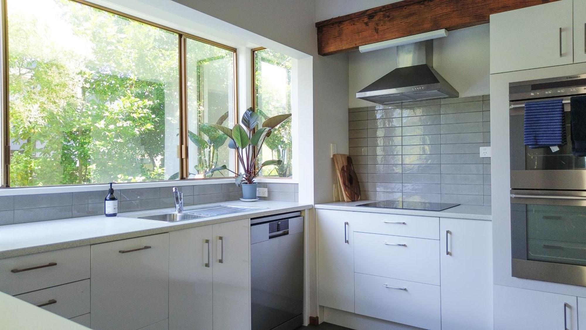 Large, Comfy, Stylish Apartment Havelock North Exteriör bild